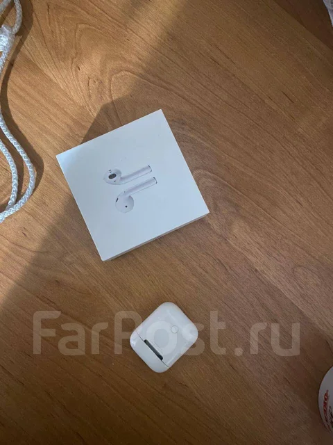 Apple AirPods ����