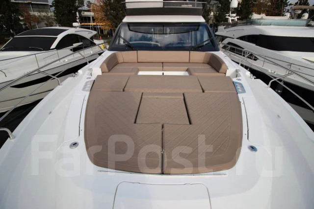 Fairline Squadron. ����� 21,08��., ��������� ������������, 2 300��.�., ������ ����