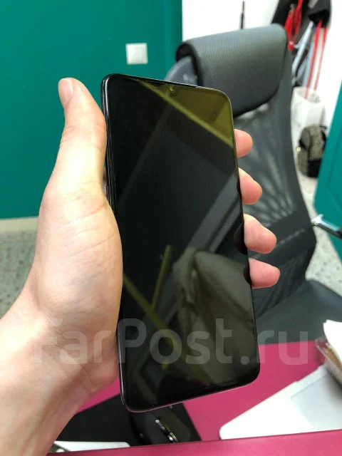 Xiaomi Mi9. �/�, ������, 3G, 4G LTE, Dual-SIM, NFC ����