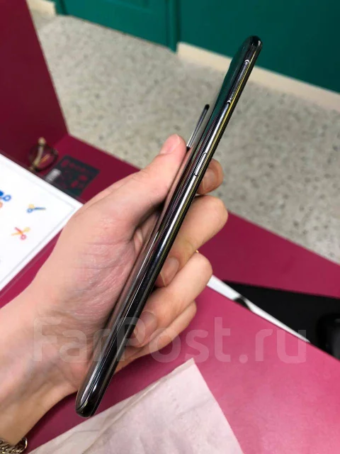 Xiaomi Mi9. �/�, ������, 3G, 4G LTE, Dual-SIM, NFC ����