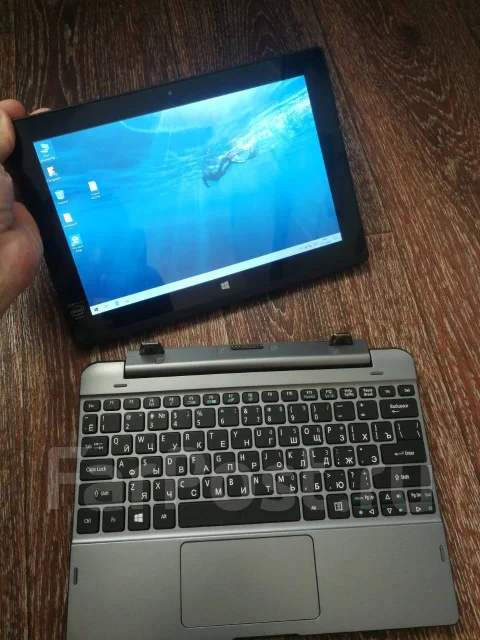 Acer Aspire Switch 10. 10.1", 1,8����, ��� 2048 ��, ���� 32���, WiFi: 1, Bluetooth: 1, ����������� �� 3��. ����