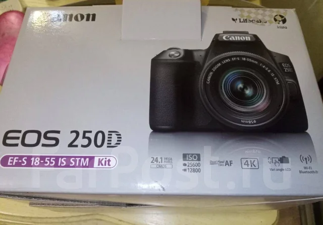Canon EOS 250D Kit ����