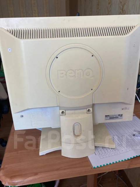 BenQ. 17" ����