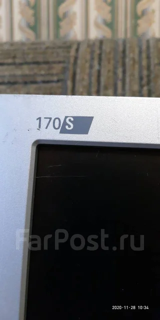 Philips. 17" ����