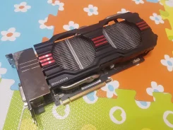 GeForce GTX 670 ����
