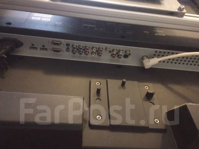 Hitachi. LCD (��) ����