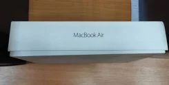 Apple MacBook Air 13 2017 Mid MQD32. 13.3", 2,9����, ��� 8 ��, ���� 124���, WiFi, Bluetooth, ����������� �� 12��. ����
