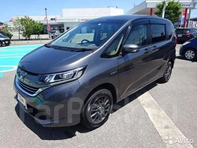 Honda Freed+. �/� ����