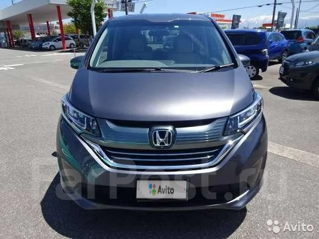 Honda Freed+. �/� ����