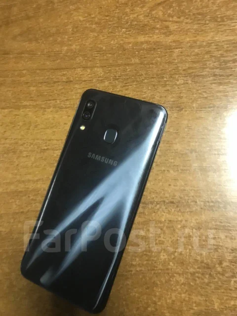 Samsung Galaxy A30. �/�, ������, 4G LTE, NFC ����