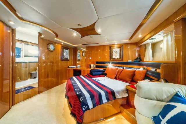 Sunseeker. 1999 ���, ����� 22,26��., ��������� ������������, 2 400��.�., ������ ����