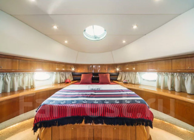 Sunseeker. 1999 ���, ����� 22,26��., ��������� ������������, 2 400��.�., ������ ����