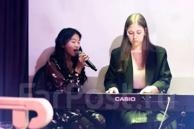 Обучение игры на фортепиано (первый урок бесплатный) - Музыка, рисунок ...