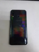 Samsung Galaxy A40. �/� ����