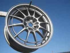 Enkei NT03. 7.5x18", 5x114.3, ET42 ����
