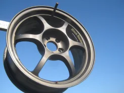 Black Racing. 7.5x17", 5x100, ET35 ����