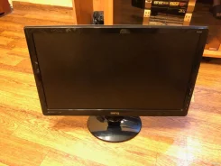 BenQ. 22" ����
