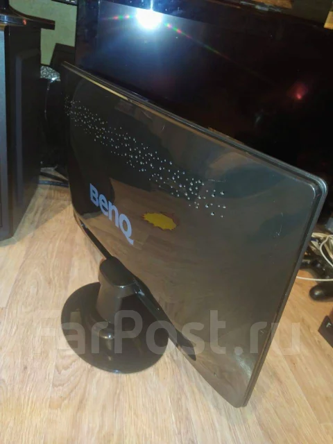 BenQ. 22" ����