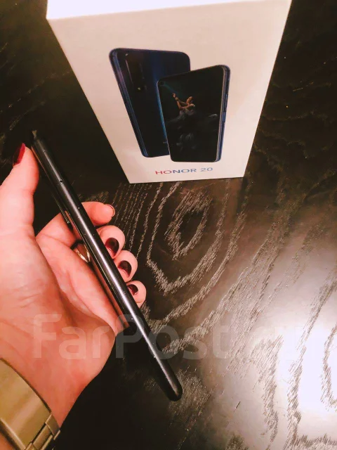 Honor 20. �/�, ������, 4G LTE, 5G, Dual-SIM, NFC ����