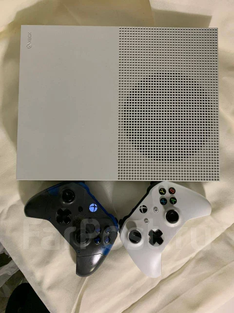 Microsoft Xbox One S ����