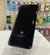 Xiaomi Mi6. �/�, ������, 4G LTE, Dual-SIM, NFC ����