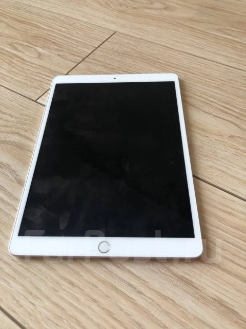 Apple iPad Air 3 ����