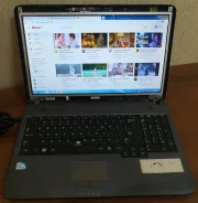 Samsung R528. 15.6", 2,2����, ��� 2048 ��, ���� 250���, WiFi ����