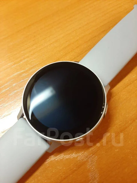 Samsung Galaxy Watch Active2 ����