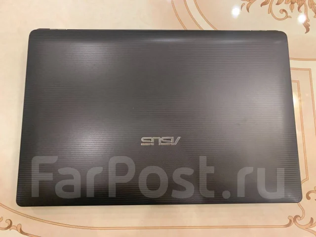 Asus K73S. 17.3", 2,4����, ��� 8 ��, ���� 1 500���, WiFi: 1, Bluetooth: 1 ����