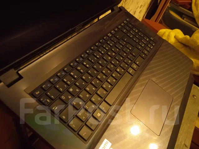 DEXP Atlas. 17.3", 2,6����, ��� 8 ��, ���� 500���, WiFi: 1, Bluetooth: 1, ����������� �� 2��. ����