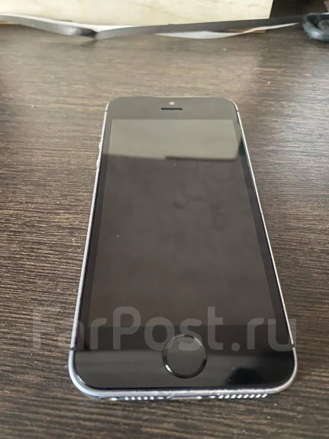 Apple iPhone SE. �/� ����
