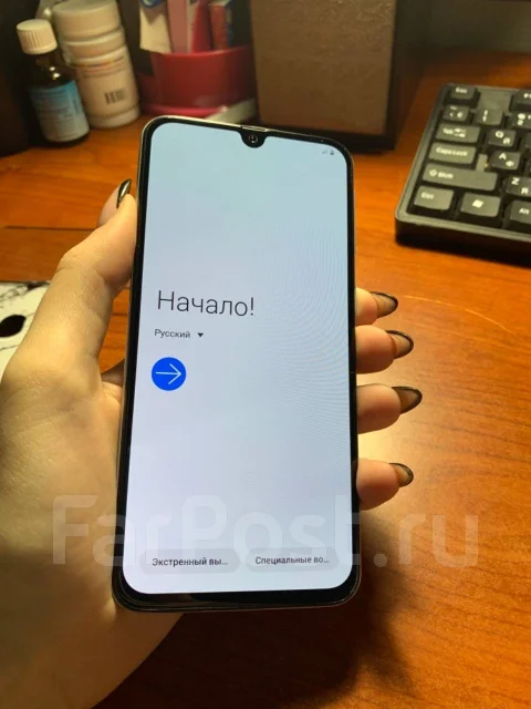 Samsung Galaxy A40. �/�, �����, 4G LTE ����
