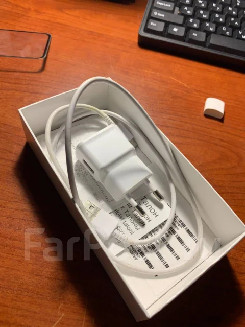 Samsung Galaxy A40. �/�, �����, 4G LTE ����
