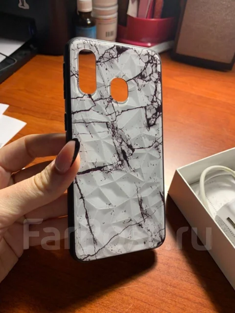 Samsung Galaxy A40. �/�, �����, 4G LTE ����