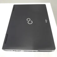 Fujitsu. 14", 2,5����, ��� 4 ��, ���� 500���, WiFi: 1, Bluetooth: 1, ����������� �� 2��. ����