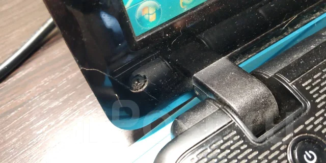 HP Compaq. 12", 2,3����, ��� 4 ��, ���� 320���, WiFi: 1 ����
