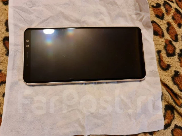 Samsung Galaxy A8+. �����, �����, 4G LTE ����