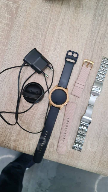 Samsung Galaxy Watch. GPS, NFC, IP67, IP68 ����