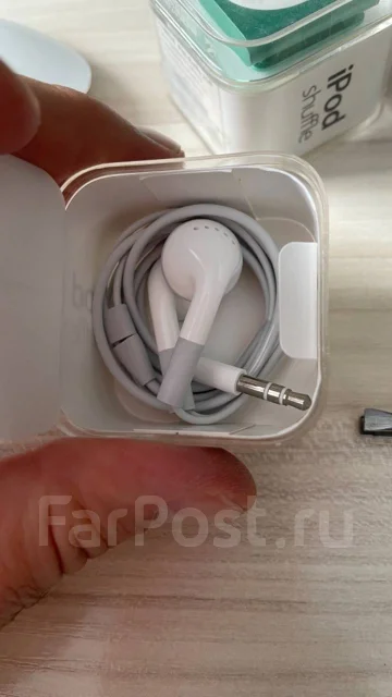 Apple iPod shuffle. ����