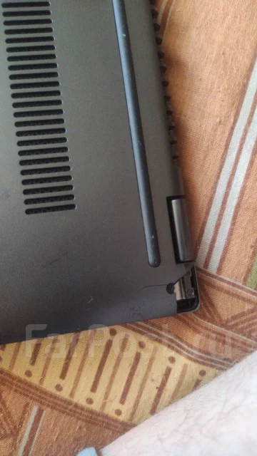 Lenovo Yoga. 14.5", 2,3����, ��� 4 ��, ���� 500���, WiFi: 1, Bluetooth: 1, ����������� �� 6��. ����