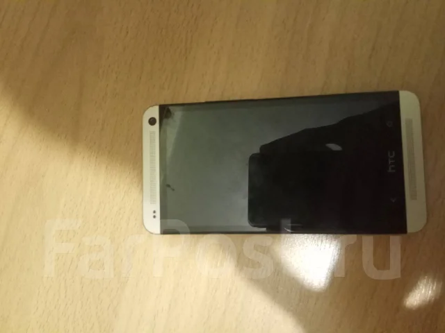HTC One. �/�, �������, 4G LTE, NFC ����