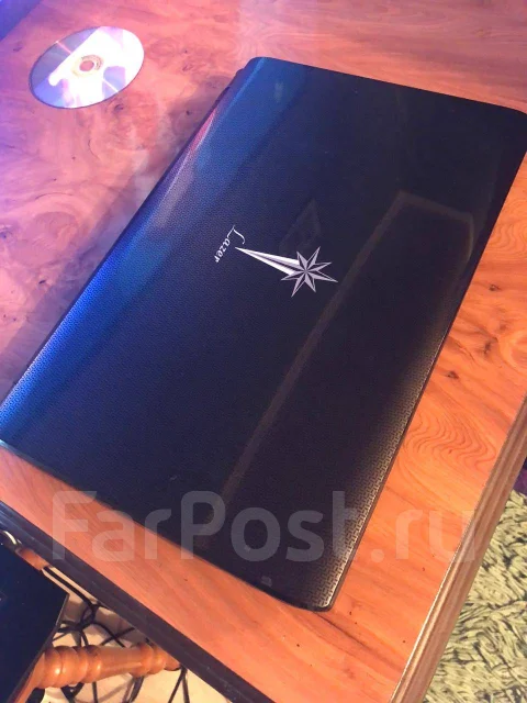 V-lazer. 15.4", 2,4����, ��� 4 ��, ���� 250���, WiFi: 1, Bluetooth: 1, ����������� �� 2��. ����