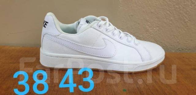 Nike court shop royale 43