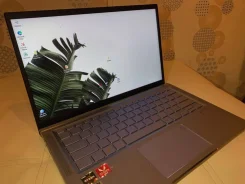 Asus ZenBook 14 UM431DA. 14", 2,1����, ��� 8 ��, ���� 256���, WiFi, Bluetooth, ����������� �� 10��. ����