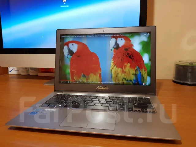 Asus ZenBook. 13.3", 3 000����, ��� 6 ��, ���� 550���, WiFi: 1, Bluetooth: 1, ����������� �� 7��. ����