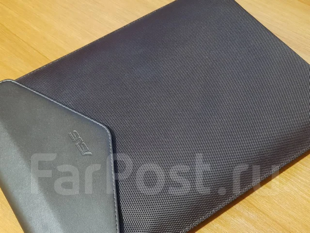 Asus ZenBook. 13.3", 3 000����, ��� 6 ��, ���� 550���, WiFi: 1, Bluetooth: 1, ����������� �� 7��. ����