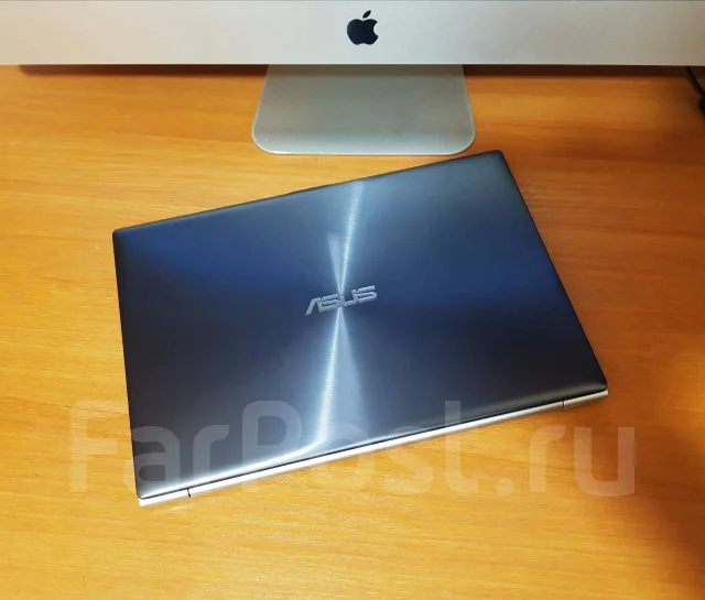 Asus ZenBook. 13.3", 3 000����, ��� 6 ��, ���� 550���, WiFi: 1, Bluetooth: 1, ����������� �� 7��. ����