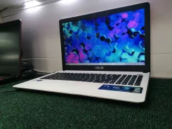 Asus X501A. 15.6", 2,3����, ��� 2048 ��, ���� 320���, WiFi ����