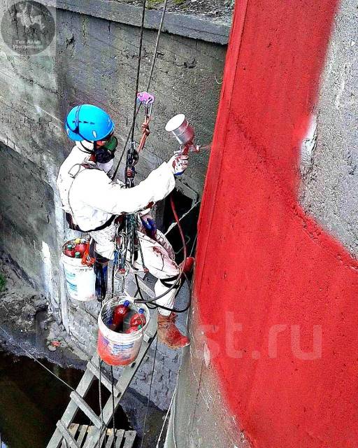 Окраска стен на высоте