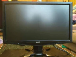 Acer. 18.5" ����